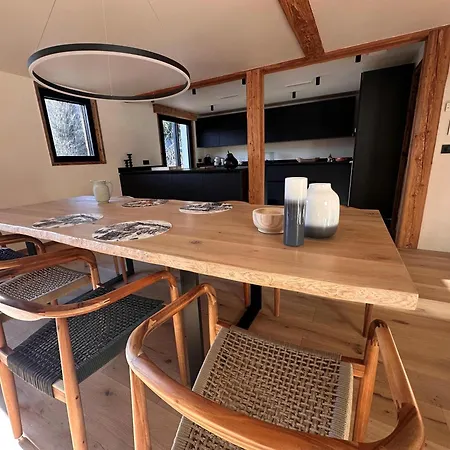 Chalet Le 1853 *