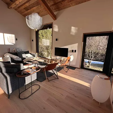 Le 1853 Chalet *