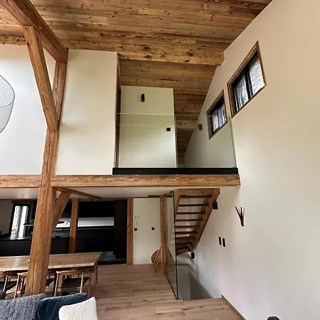 Le 1853 Chalet *